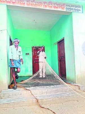 చెరువులు, చేప పిల్లల  పంపిణీ వివరాలు 