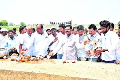 సాగునీటికి ప్రభుత్వం ప్రాధాన్యం
