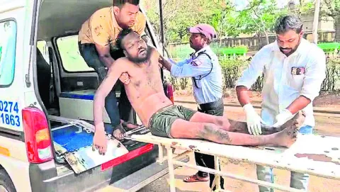 సెప్టిక్‌ ట్యాంక్‌ క్లీన్‌ చేస్తూ కూలీ మృతి
