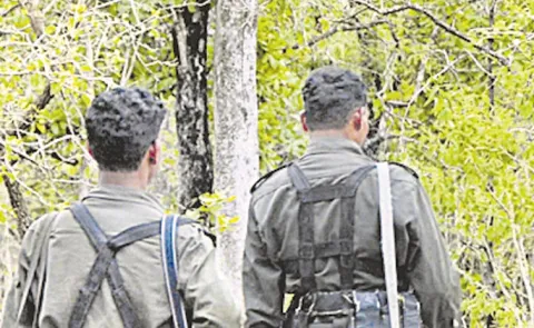 Maoists Surrender To police in Bhadradri