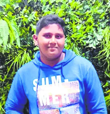 విద్యుదాఘాతానికి విద్యార్థి మృతి 