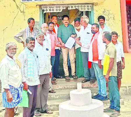 ప్రాజెక్ట్‌ ద్వారా సాగునీరు అందించాలి 