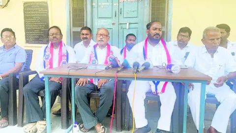బీఆర్‌ఎస్‌ అధ్యక్ష పదవిని బీసీలకు ఇవ్వాలి