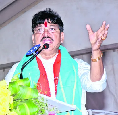 పదేళ్