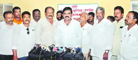 పొగాకు రైతులను ఆదుకోవాలి 