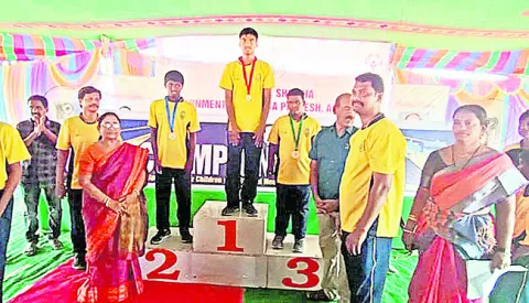 రాష్ట్ర స్థాయి పరుగు పందెం పోటీల విజేత విక్రాంత్‌రెడ్డి