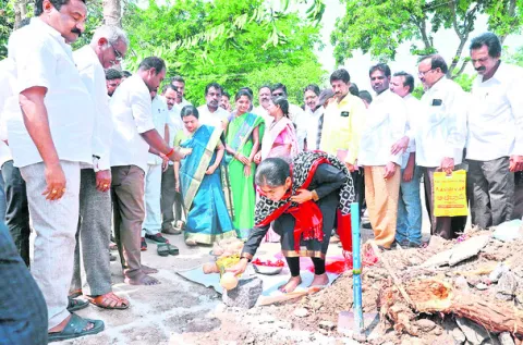 కార్పొరేట్‌ తరహాలో సర్కారు విద్య