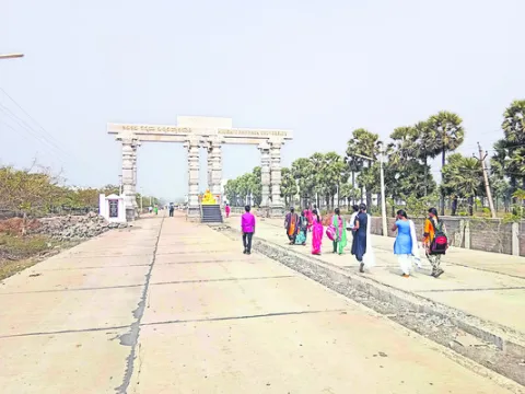 నన్నయ.. మిన్నయ్యేనా!
