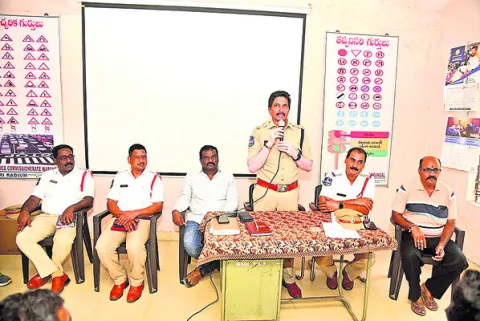 ట్రాఫిక్‌ ట్రైనింగ్‌ సెంటర్‌ సందర్శన 