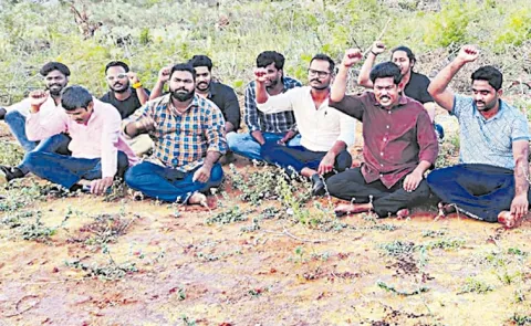 Protest against land allotments to Ursa: Andhra Pradesh