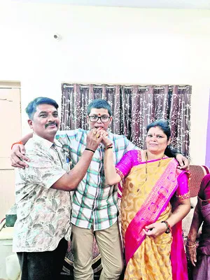 ఐఏఎస్‌ కావాలన్నదే లక్ష్యం