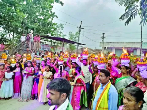 చౌదరి చెరువు మరమ్మతులకు రూ.37లక్షలు మంజూరు
