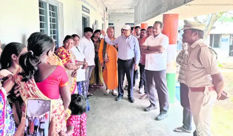 నకిలీ విత్తనాలు అమ్మితే కఠిన చర్యలు 
