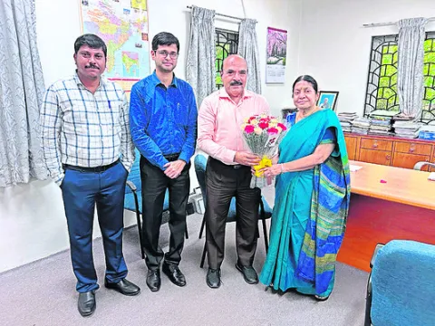 నేత్ర పరీక్ష, పరిశోధనలకు తోడ్పాటు 