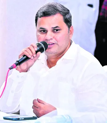 సచివా