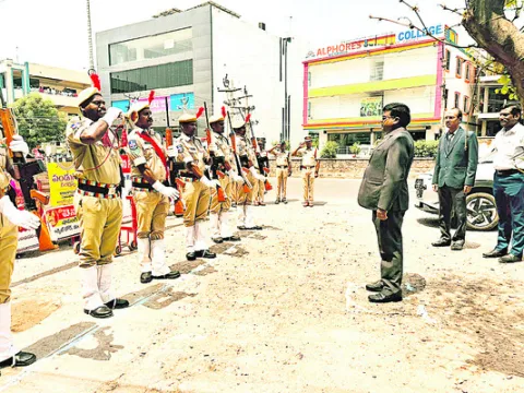 జిల్లా ప్రధాన న్యాయమూర్తి బాధ్యతల స్వీకరణ
