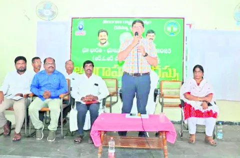 భూ భారతితో సమస్యల పరిష్కారం
