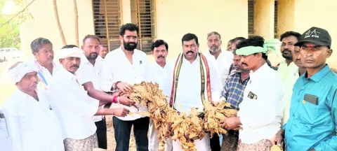  రైతుల పాలిట ‘పగా’కు! 
