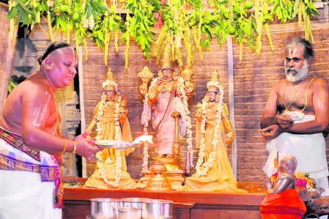 అహోబిలం.. ‘వసంత’ వైభవం