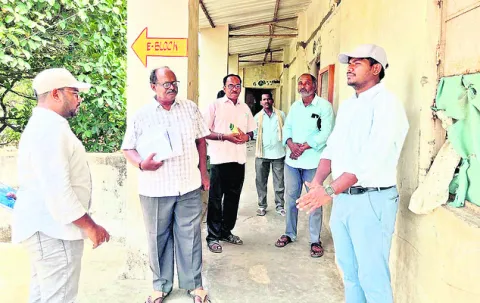 విద్యాలయాలను సుందరంగా తీర్చిదిద్దాలి