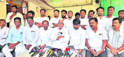 మామిడి మార్కెట్‌లో అవకతవకలు