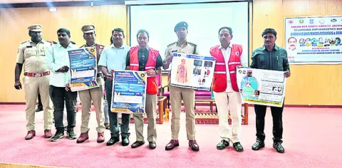 ‘మత్తు’తో నైతిక విలువల పతనం