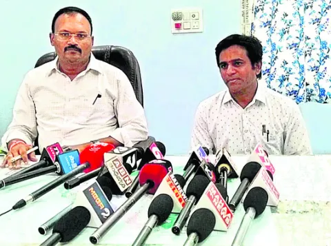ఓపెన్‌ టెన్త్‌ పరీక్షల్లో మాల్‌ ప్రాక్టీస్‌