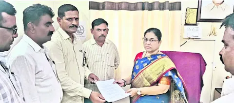నూతన 