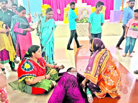 చర్చిలో బాలిక అనుమానాస్పద మృతి? 