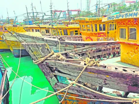 బినామీల చేతుల్లోకి భృతి? 