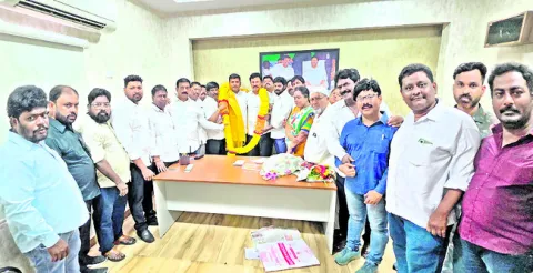 వైఎస్సార్‌ సీపీ జిల్లాల అధ్యక్షులకు అభినందనలు 