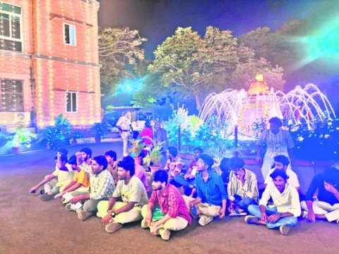 ఏయూలో వింత పోకడలు 