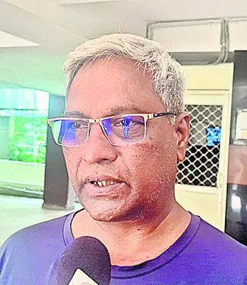 పుట్టిన రోజునే ప్రయాణం 
