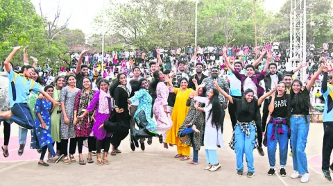 ఏయూలో శతాబ్ది ఉత్సవాల జోష్‌ 