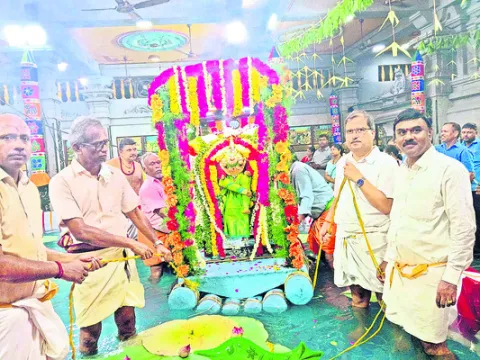 బయల్పడిన  వృద్ధురాలి మృతదేహం 
