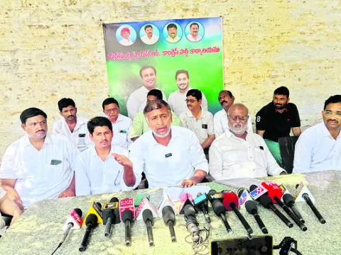 ధనార్జనే ధ్యేయంగా బాబాయ్‌, అబ్బాయిల లూటీ 
