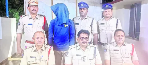 చోరీలకు పాల్పడుతున్న వ్యక్తి అరెస్టు 