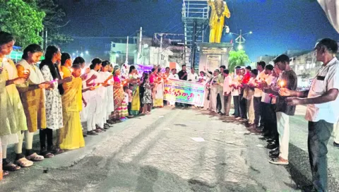 పర్యాటకులపై ఉగ్రదాడి హేయం 