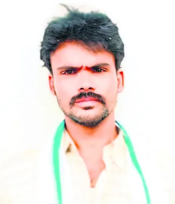 పాముకాటుతో దివ్యాంగుడి మృతి