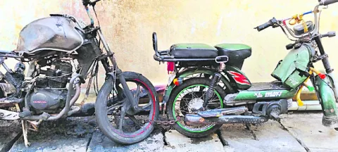 ద్విచక్ర వాహనం దహనం 