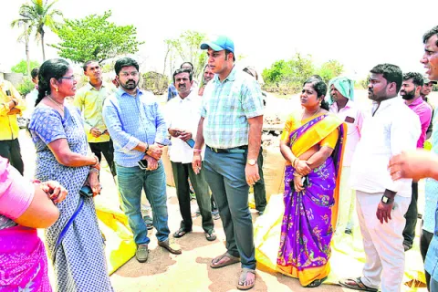 ధాన్యం ఎప్పటికప్పుడు తూకం వేయాలి
