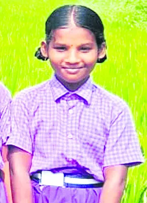 వడడెబ్బతో విద్యార్థిని మృతి 