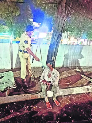 ●మత్తు వదలరా నాయనా.. 
