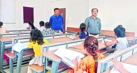 ప్రశాంతంగా ఏపీఆర్‌జేసీ ప్రవేశ పరీక్ష 
