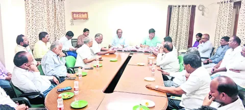మిర్చి రైతులకు మెరుగైన ధర ఇవ్వాలి