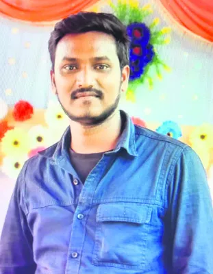 ఉరివేసుకొని  యువకుడు ఆత్మహత్య