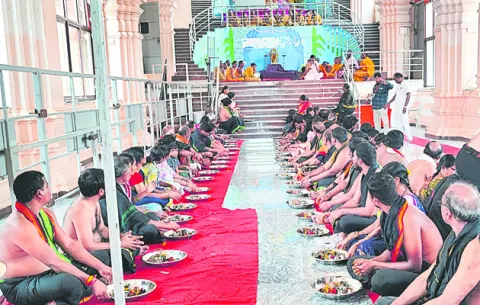 వర్గల్‌ క్షేత్రం.. భక్తిపారవశ్యం
