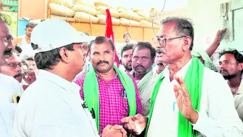 గ్రామాల్లోనే కొనుగోలు కేంద్రాలు ఏర్పాటు చేయాలి