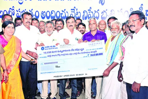 ‘డీకేడబ్ల్యూ’లో జాబ్‌మేళా 
