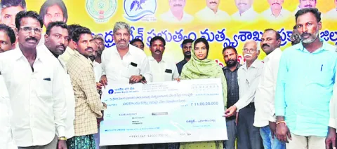 వేట నిషేధ భృతి ఎంతో అవసరం 